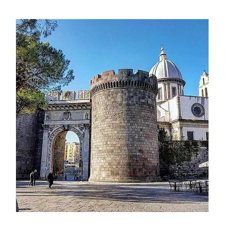 Conny Bed and Breakfast Νάπολη